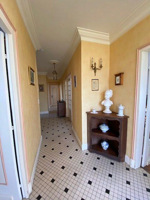 Maison - 140 m² - 8 pièces