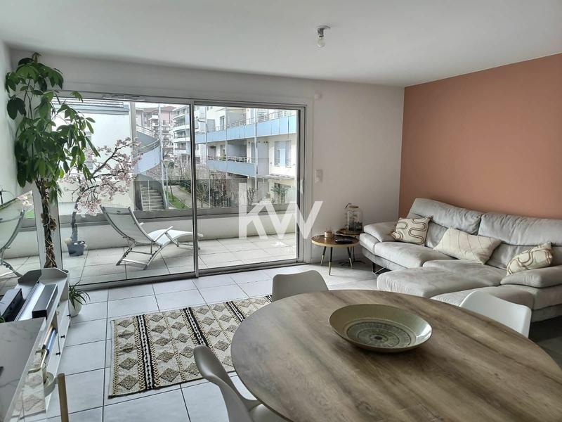 Appartement - 60 m² - 3 pièces