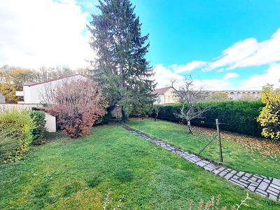 Maison - 199 m² - 10 pièces