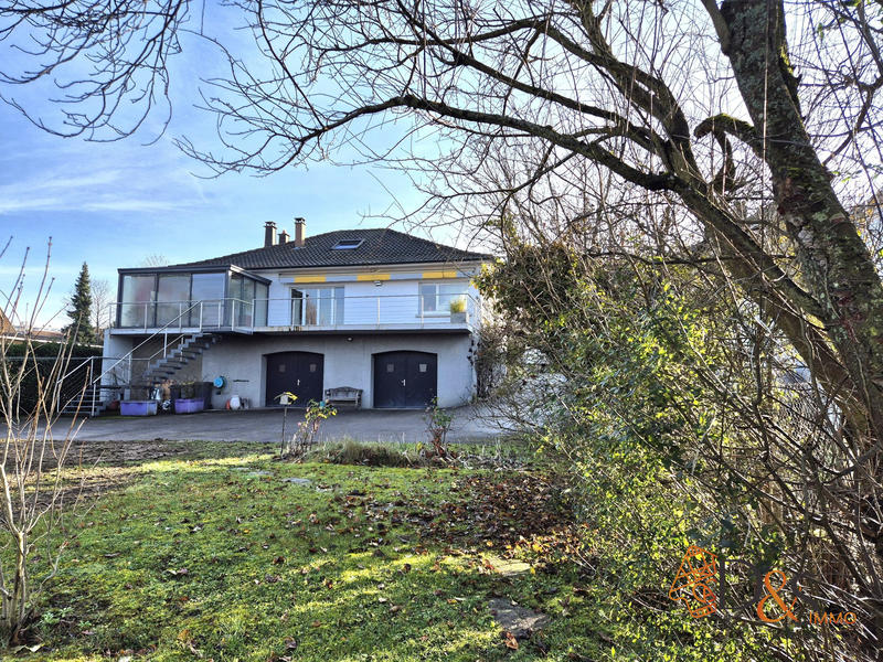 Maison - 177 m² - 7 pièces