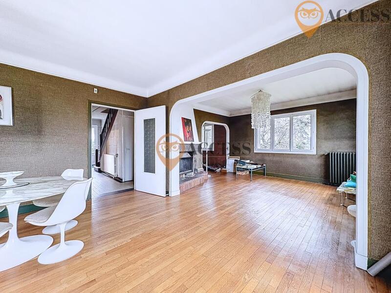 Maison - 211 m² - 7 pièces