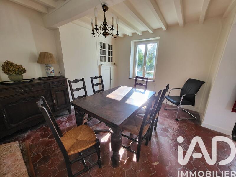 Maison - 180 m² - 8 pièces