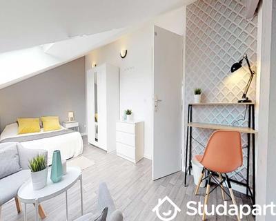 Chambre - 90 m² - 1 pièce