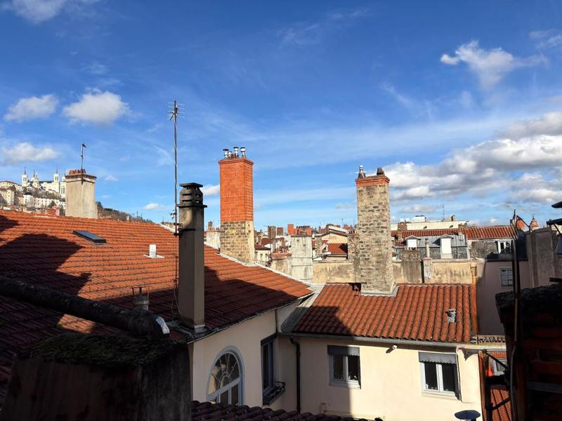 Appartement - 92 m² - 2 pièces