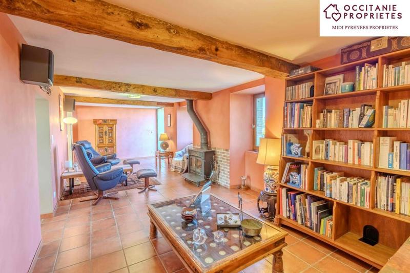 Corps de ferme - 700 m² - 17 pièces