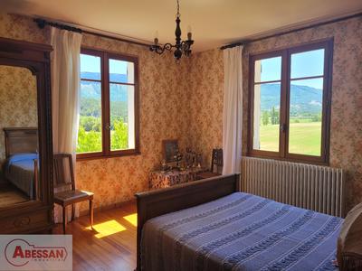 Maison - 199 m² - 8 pièces