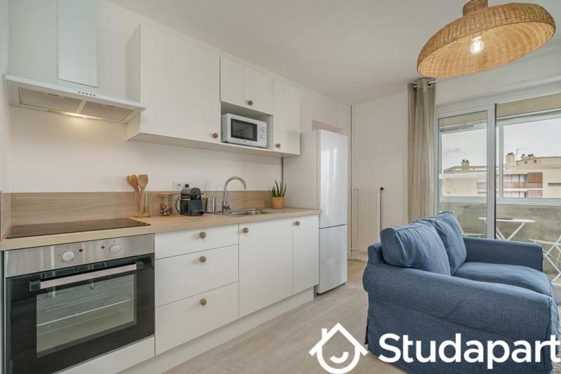 Chambre - 10 m² - 1 pièce