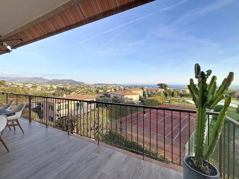 Appartement - 141 m² - 5 pièces