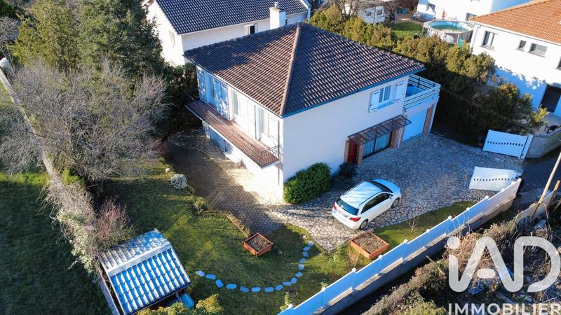 Maison - 140 m² - 6 pièces