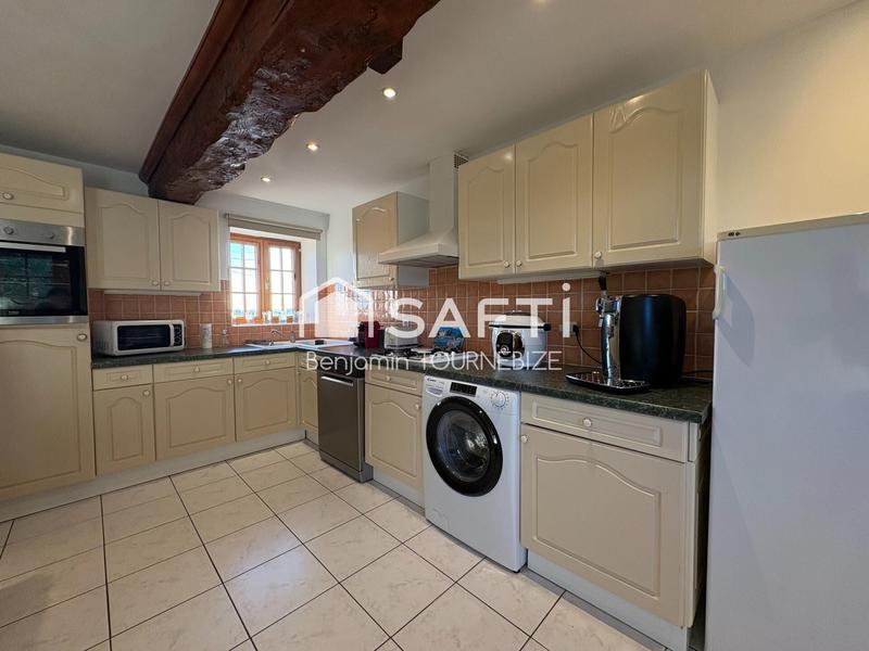 Maison - 236 m² - 10 pièces