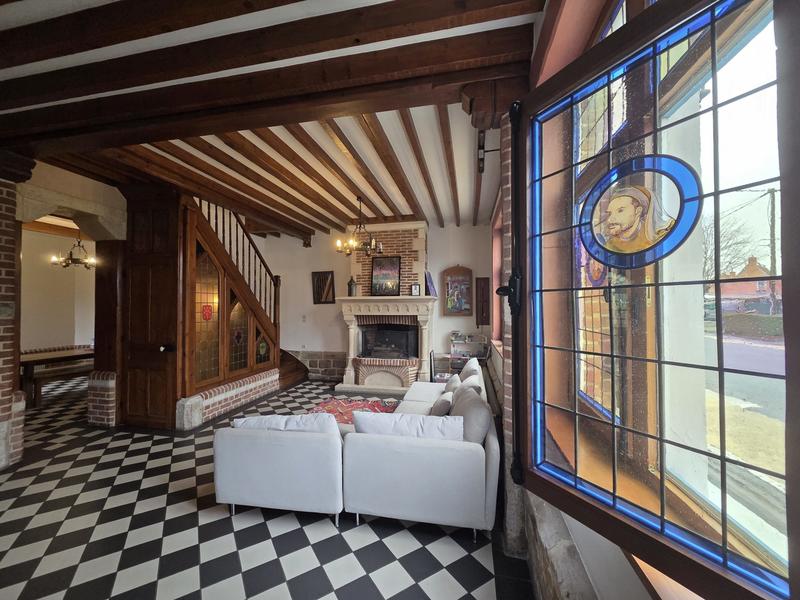 Maison - 232 m² - 7 pièces