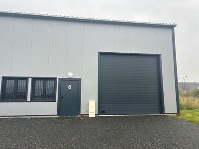 Local commercial - 1 300 m²