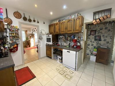 Maison - 144 m² - 9 pièces