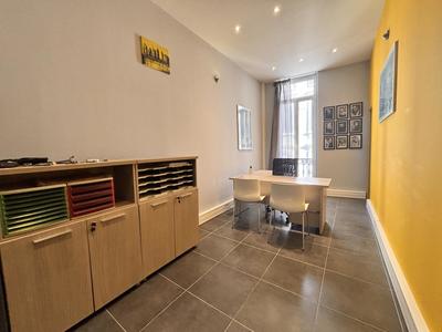 Bureau - 68 m² - 3 pièces