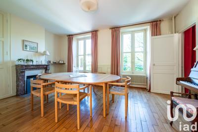 Maison - 215 m² - 10 pièces