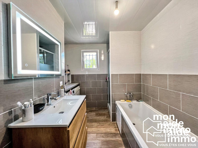 Maison - 80 m² - 4 pièces