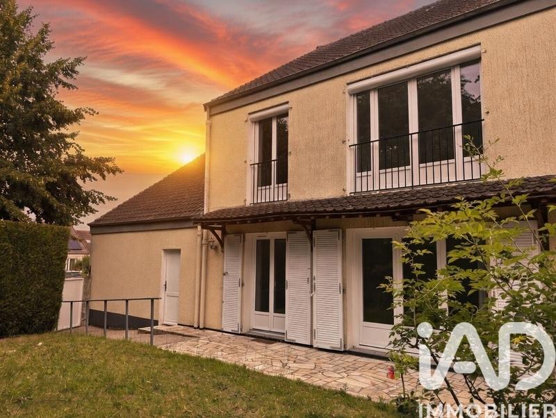 Maison - 152 m² - 6 pièces