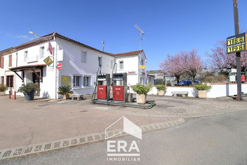 Maison - 285 m² - 10 pièces