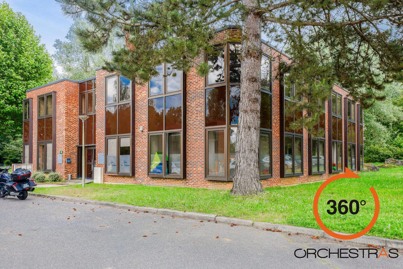 Local d'activités - 304 m²