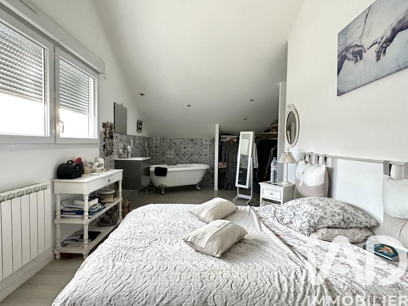 Maison - 216 m² - 7 pièces