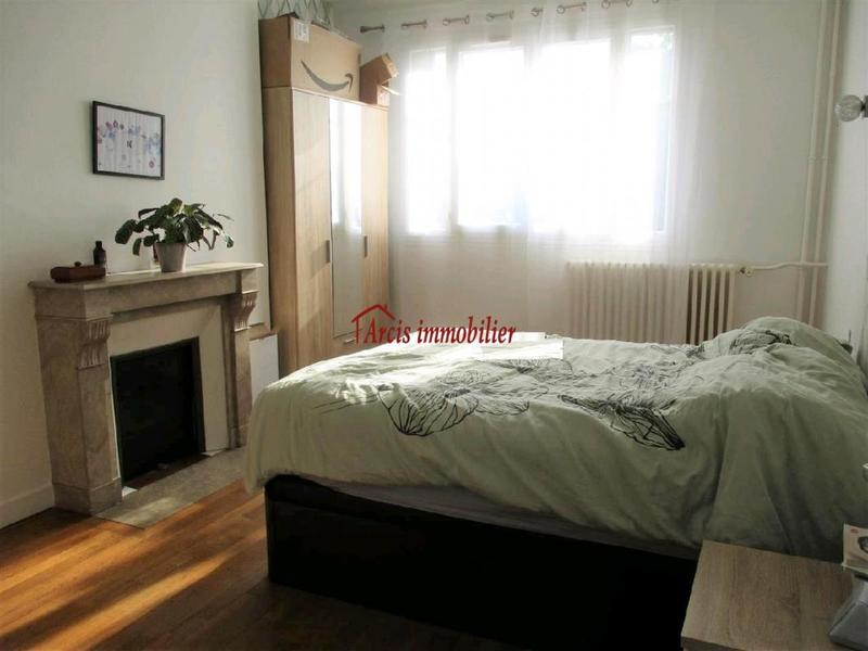 Immeuble - 180 m² - 10 pièces