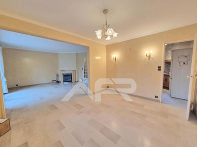 Maison - 112 m² - 6 pièces