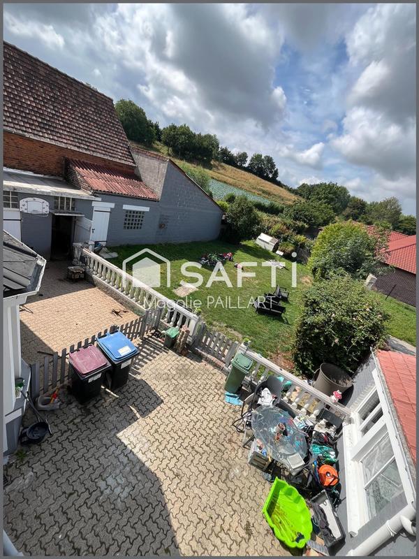 Maison - 245 m² - 9 pièces