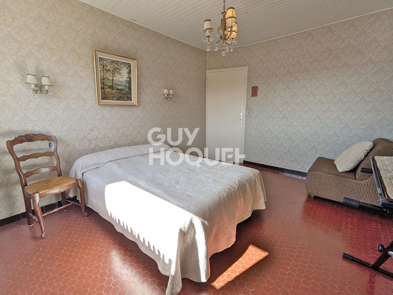 Maison - 180 m² - 6 pièces