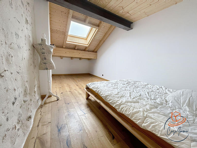 Maison - 203 m² - 7 pièces