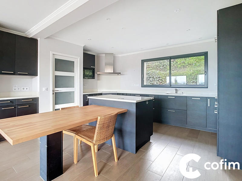 Villa - 262 m² - 7 pièces