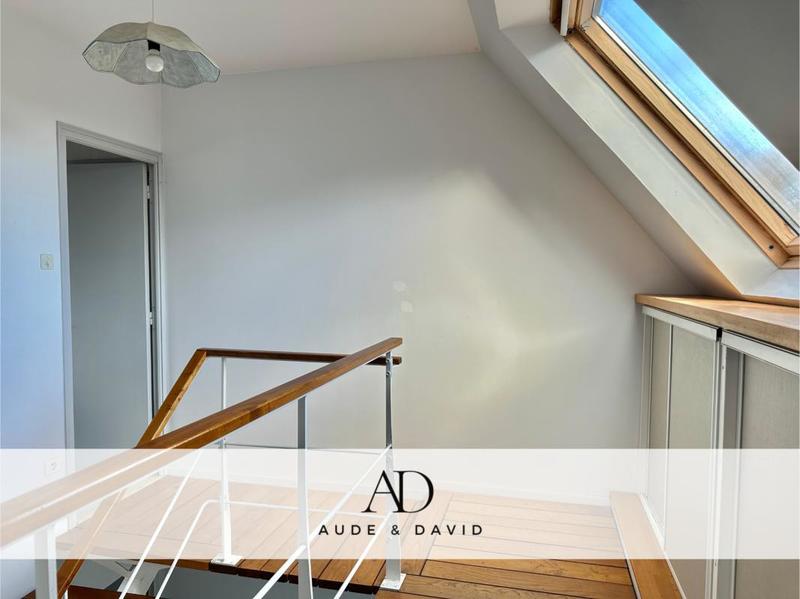 Maison - 230 m² - 8 pièces