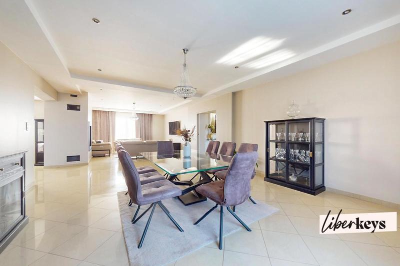 Maison d'architecte - 330 m² - 8 pièces