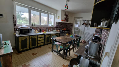 Maison - 337 m² - 10 pièces