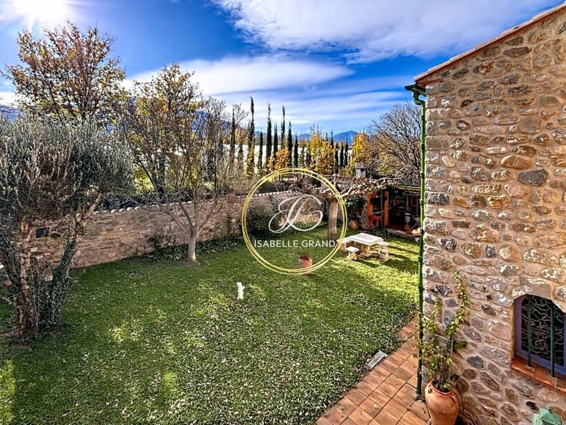 Mas - 200 m² - 6 pièces