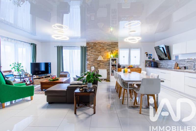 Maison - 105 m² - 5 pièces