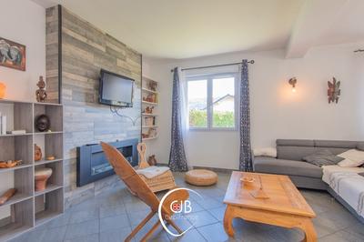 Maison - 137 m² - 4 pièces