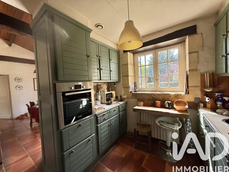 Maison - 247 m² - 7 pièces