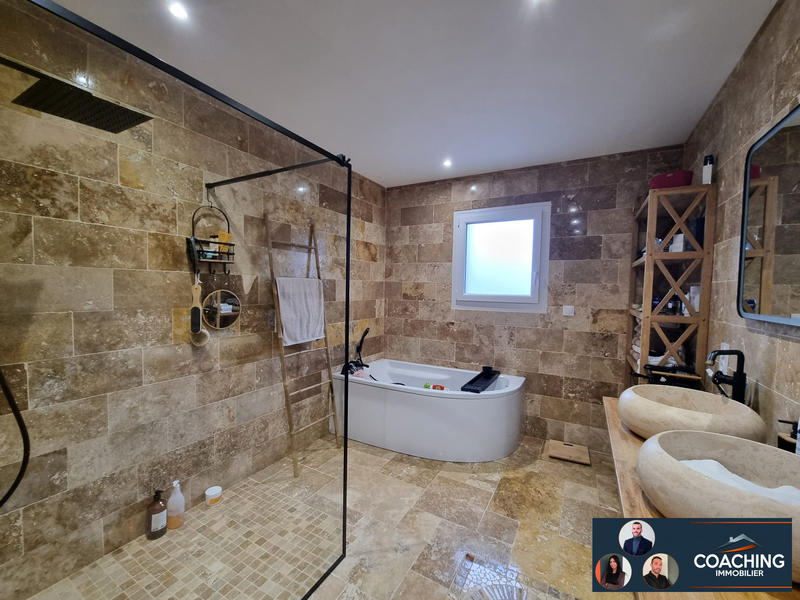 Maison - 138 m² - 5 pièces