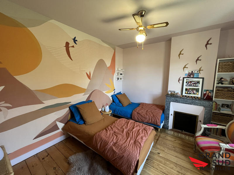 Maison - 237 m² - 8 pièces