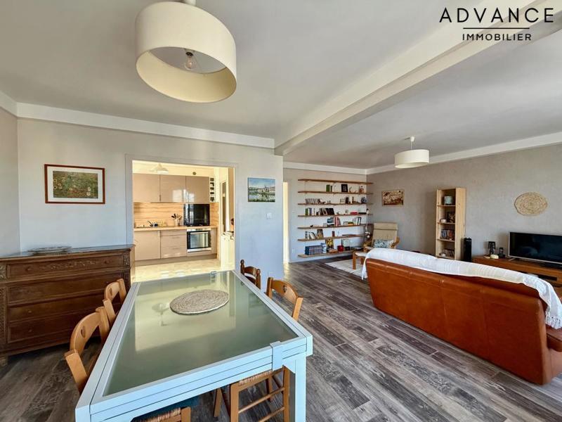 Appartement - 80 m² - 3 pièces