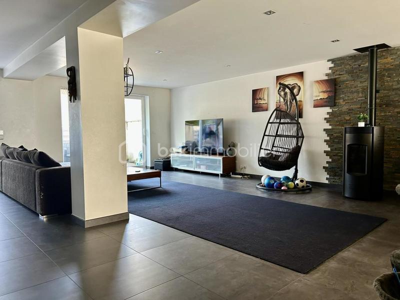 Maison - 166 m² - 6 pièces