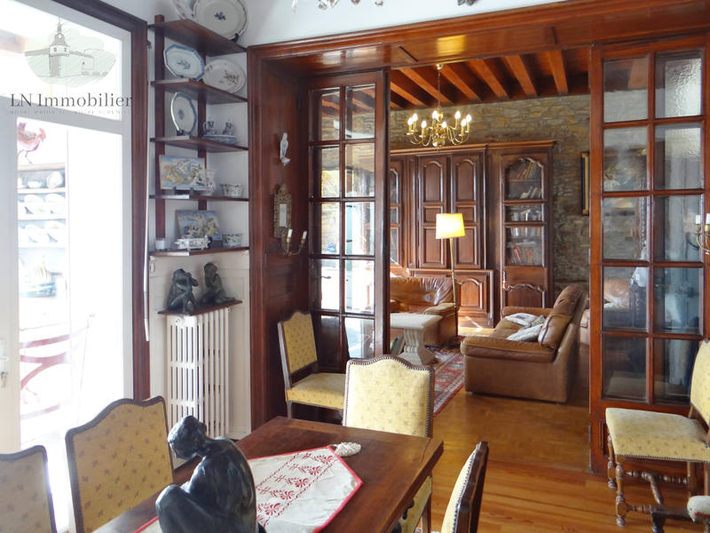 Villa - 230 m² - 8 pièces