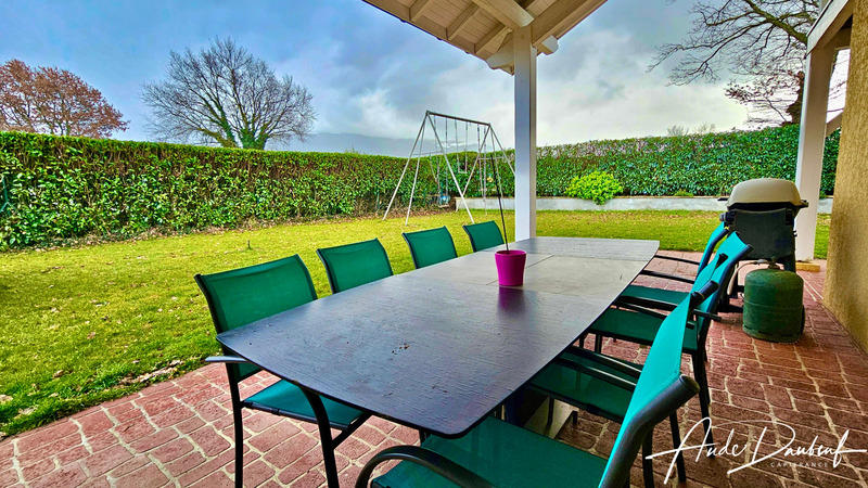 Maison - 215 m² - 6 pièces