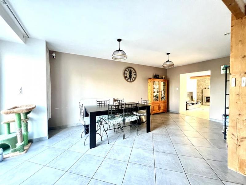 Maison - 96 m² - 5 pièces