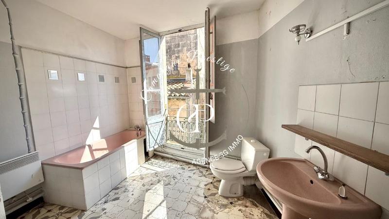 Maison de ville - 200 m² - 9 pièces