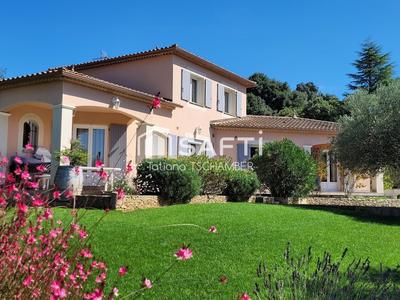 Maison - 142 m² - 4 pièces