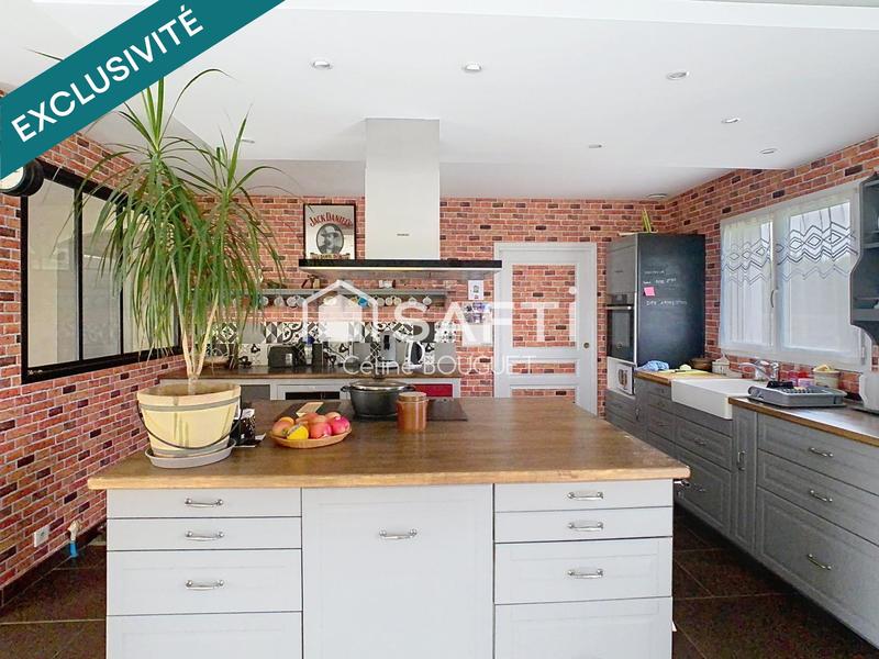 Maison - 152 m² - 6 pièces