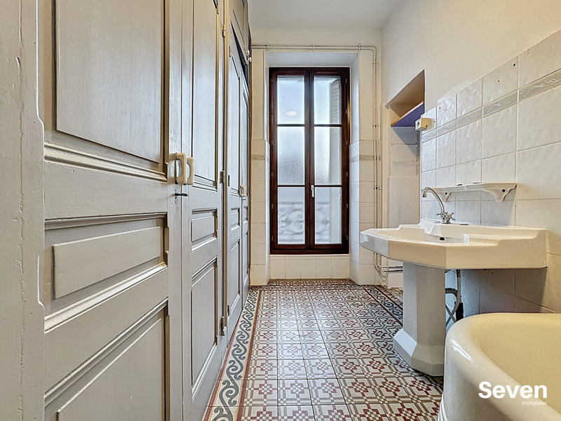 Appartement - 110 m² - 3 pièces