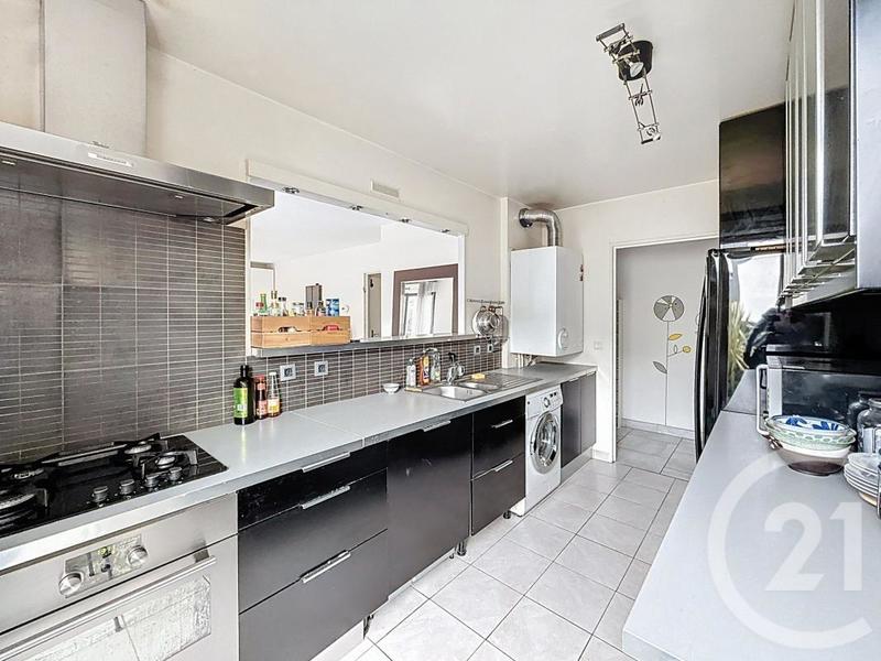 Appartement - 94 m² - 5 pièces