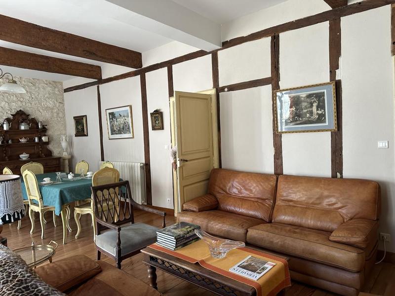 Maison en pierre - 210 m² - 5 pièces